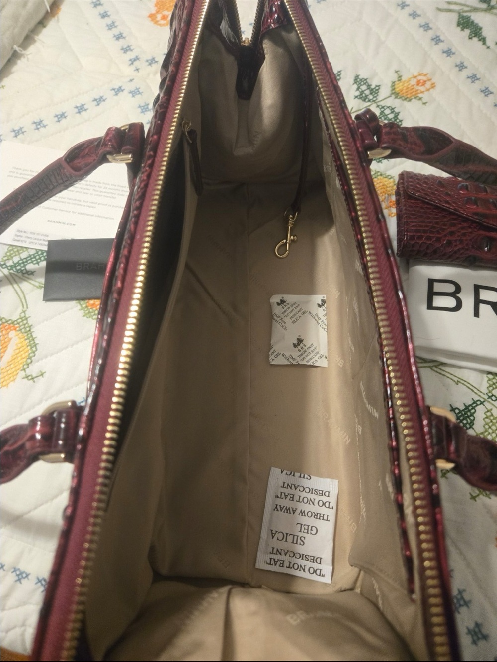 Brahmin sophie cherry lacquer and Veronica wallet - Picture 4 of 8